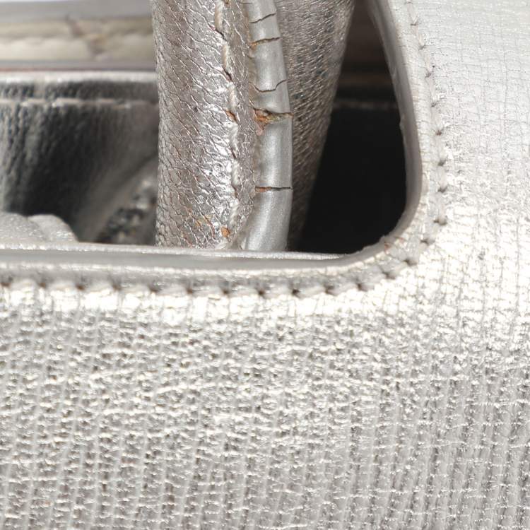 Pre Owned Dior Metallic Silver Leather Medium Diorever Bag