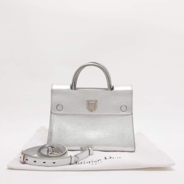Pre Owned Dior Metallic Silver Leather Medium Diorever Bag