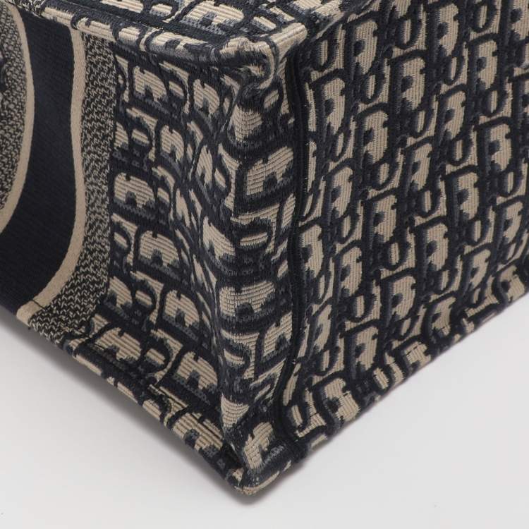 Pre Owned Dior Navy Blue Oblique Embroidered Canvas Medium Book Tote