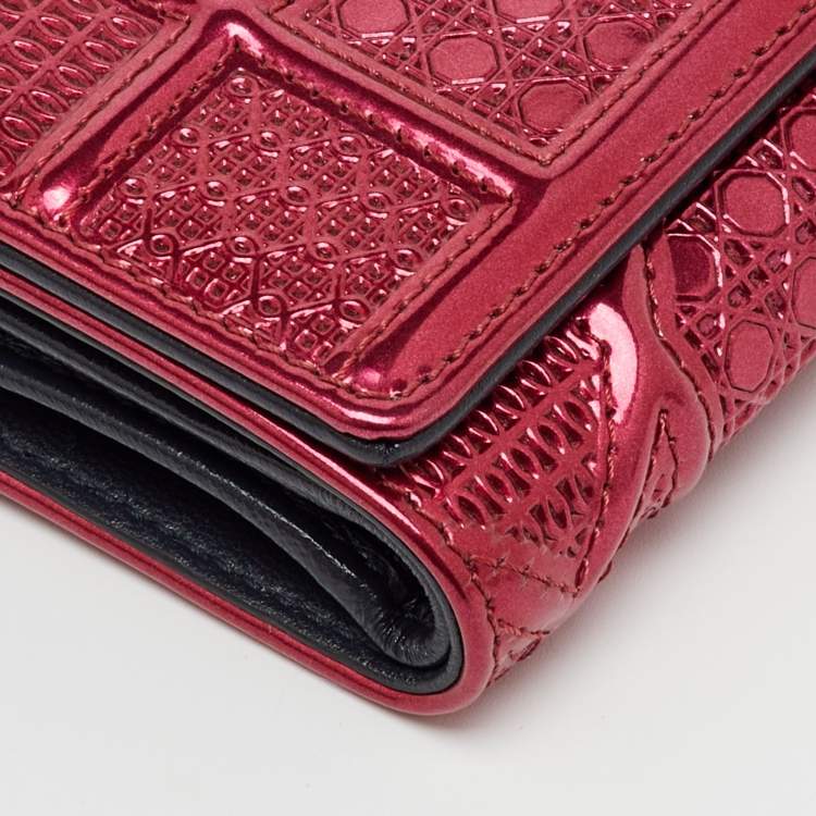 Pre Owned Dior Red Micro Cannage Patent Leather Diorama Trifold Wallet
