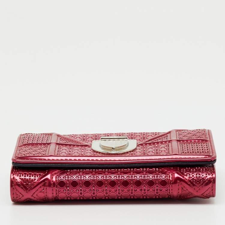 Pre Owned Dior Red Micro Cannage Patent Leather Diorama Trifold Wallet