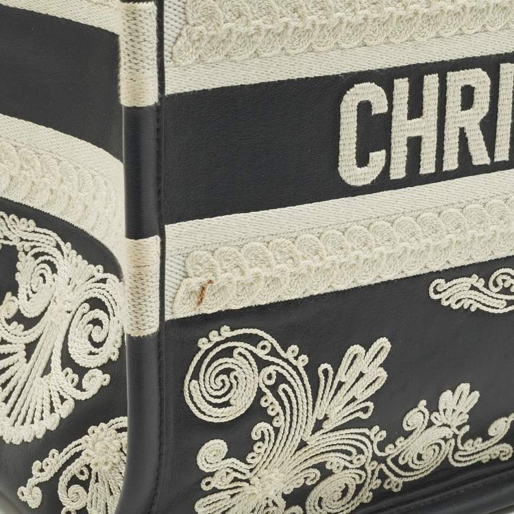 Pre Owned Dior Navy Blue/White Leather Embroidered Medium Book Tote