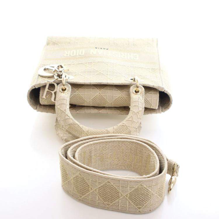 مملوكة مسبقًا Christian Dior Medium Embroidered Lady D-Lite