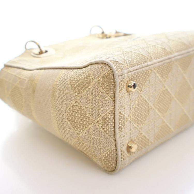 مملوكة مسبقًا Christian Dior Medium Embroidered Lady D-Lite