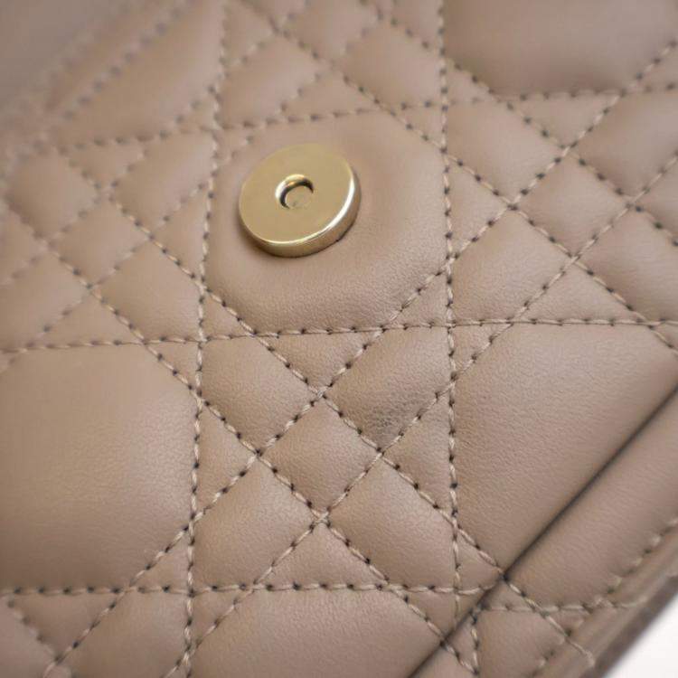 Pre Owned Dior Lambskin Daily Pouch With Chain