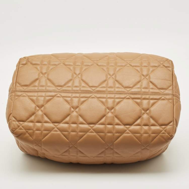 مملوكة مسبقًا Dior Toujours Large Tan Macrocannage Leather Tote