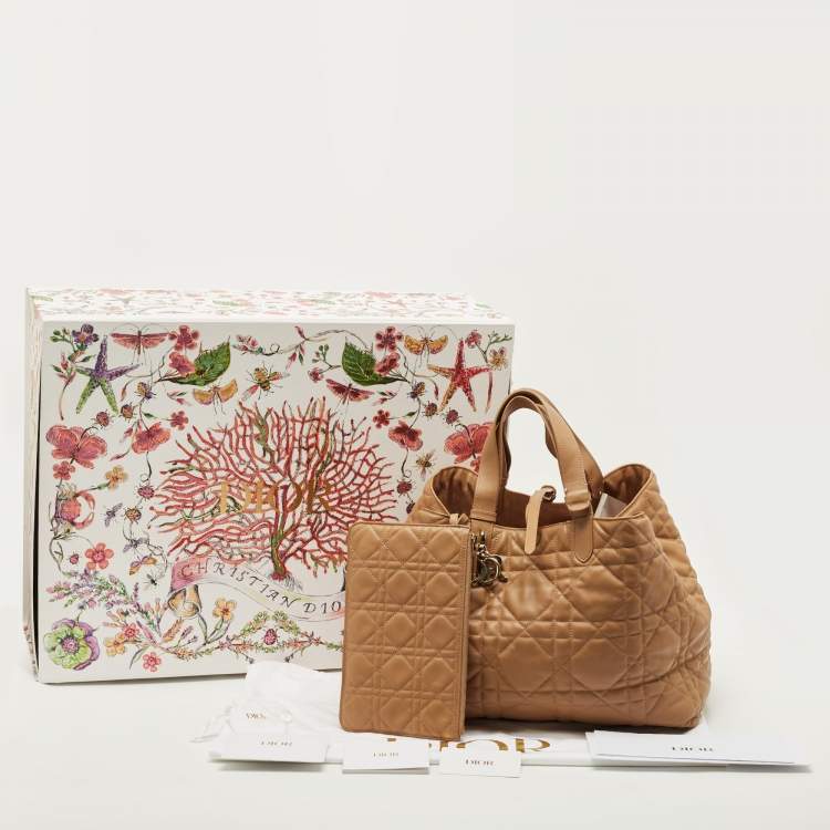 مملوكة مسبقًا Dior Toujours Large Tan Macrocannage Leather Tote
