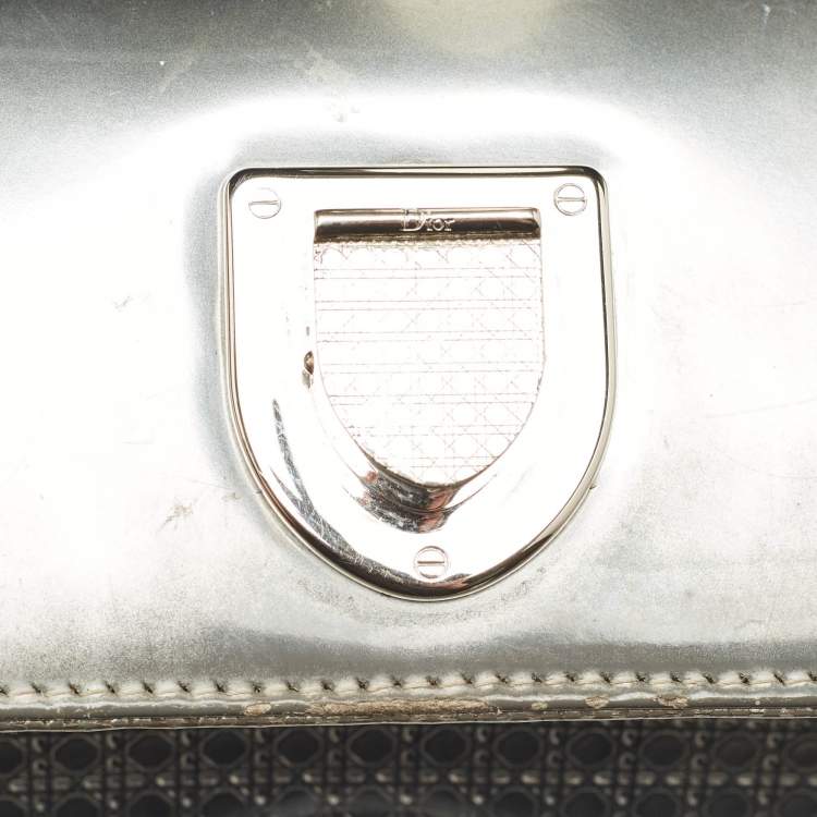 Pre Owned Dior Diorama Medium Silver Patent Leather Shoulder Bag