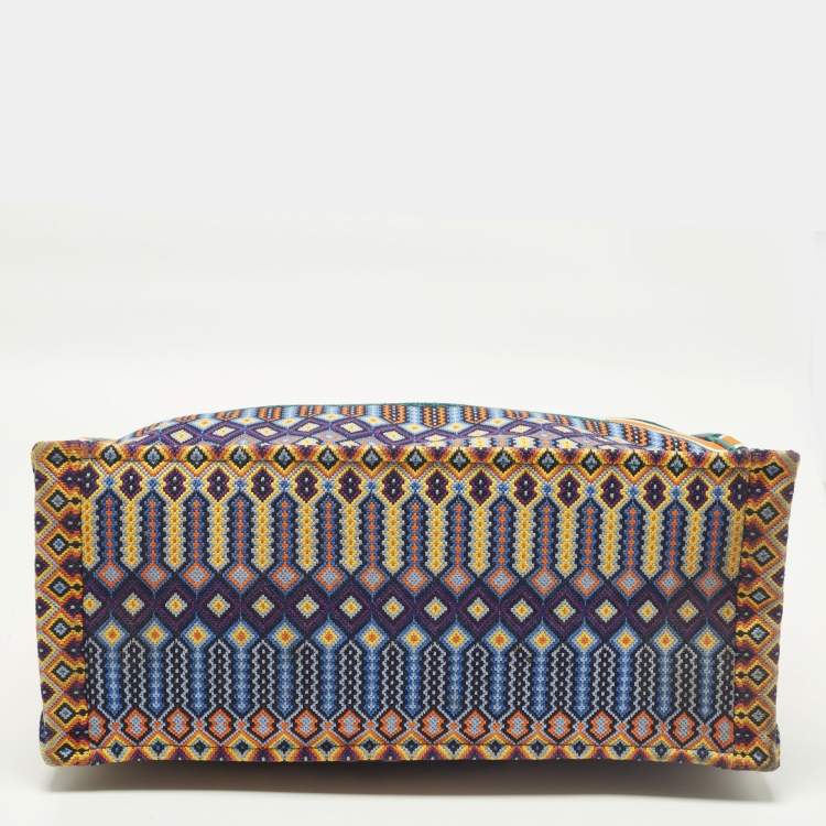 Pre Owned Dior Book Large Multicolor Embroidered Canvas Tote