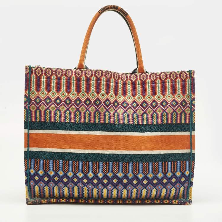 Pre Owned Dior Book Large Multicolor Embroidered Canvas Tote
