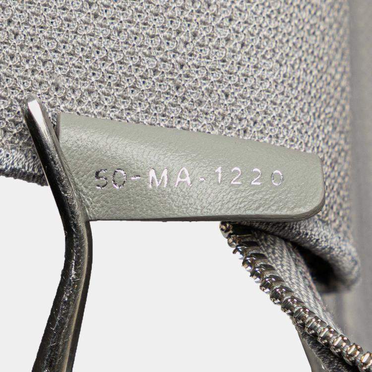 مملوكة مسبقًا Dior Grey Canvas Cannage Diortravel Vanity Case