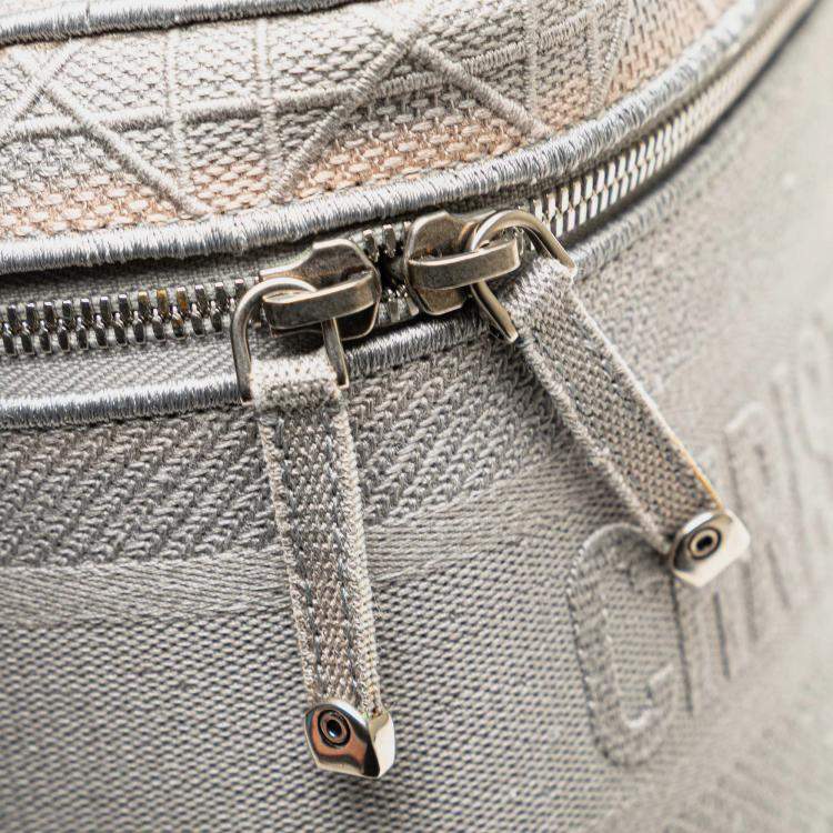 مملوكة مسبقًا Dior Grey Canvas Cannage Diortravel Vanity Case