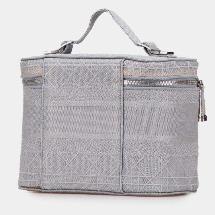 مملوكة مسبقًا Dior Grey Canvas Cannage Diortravel Vanity Case