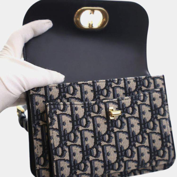 مملوكة مسبقًا Dior Blue Mini Oblique Canvas Miss Maddy Flap