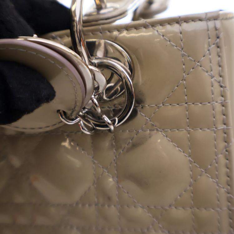 مملوكة مسبقًا Dior Medium Beige Cannage Patent Lady Dior