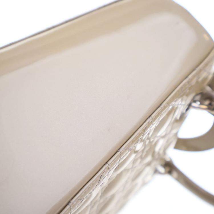 مملوكة مسبقًا Dior Medium Beige Cannage Patent Lady Dior