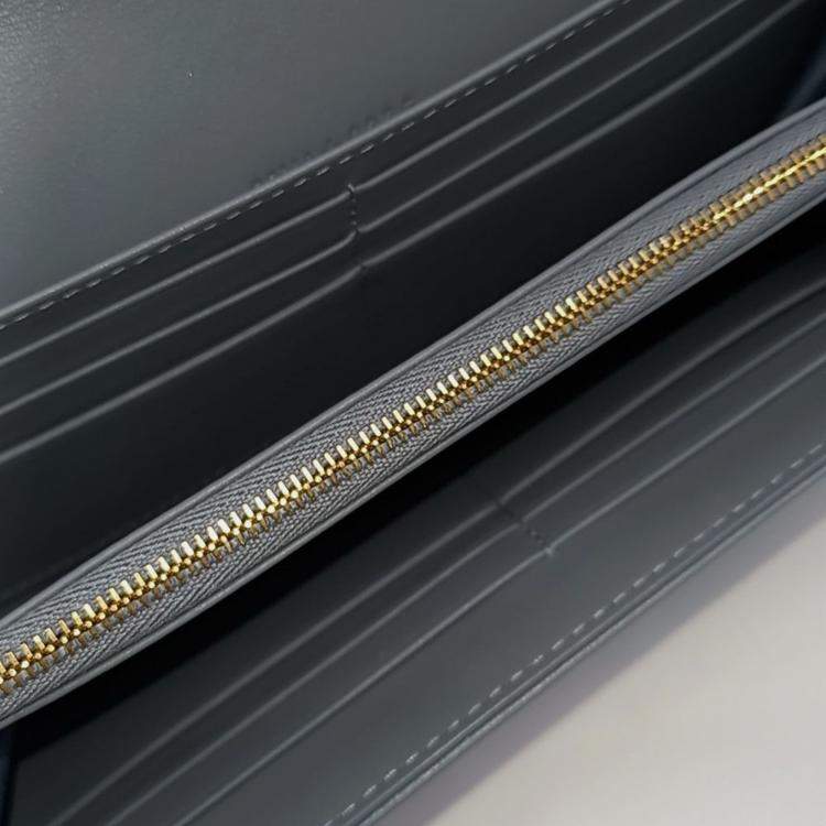 مملوكة مسبقًا Dior Blue Leather Caro Orchid Long Wallet