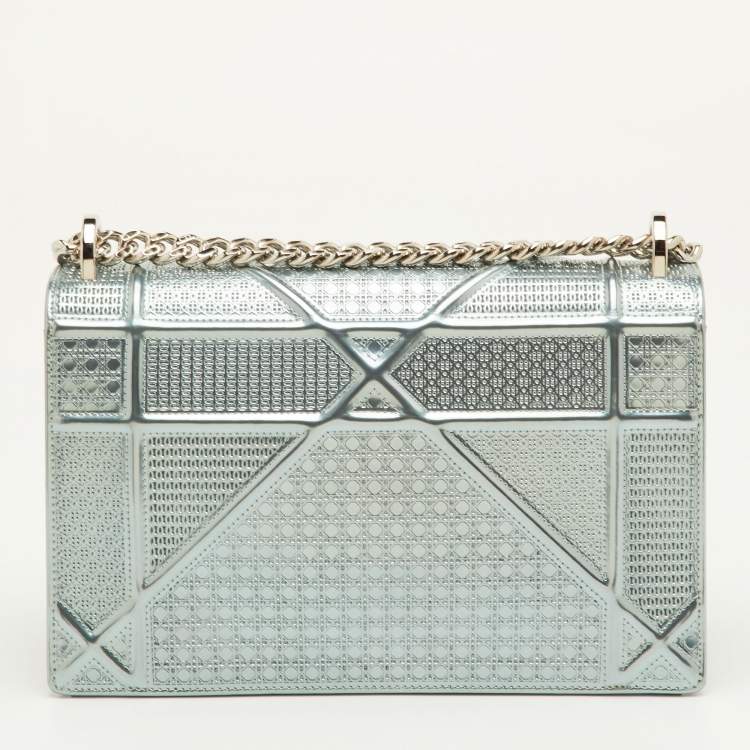 مملوكة مسبقًا Dior Diorama Metallic Blue Microcannage Patent Leather Shoulder Bag