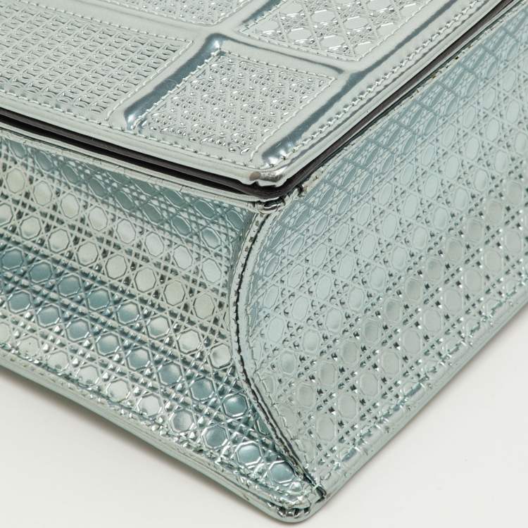 مملوكة مسبقًا Dior Diorama Metallic Blue Microcannage Patent Leather Shoulder Bag