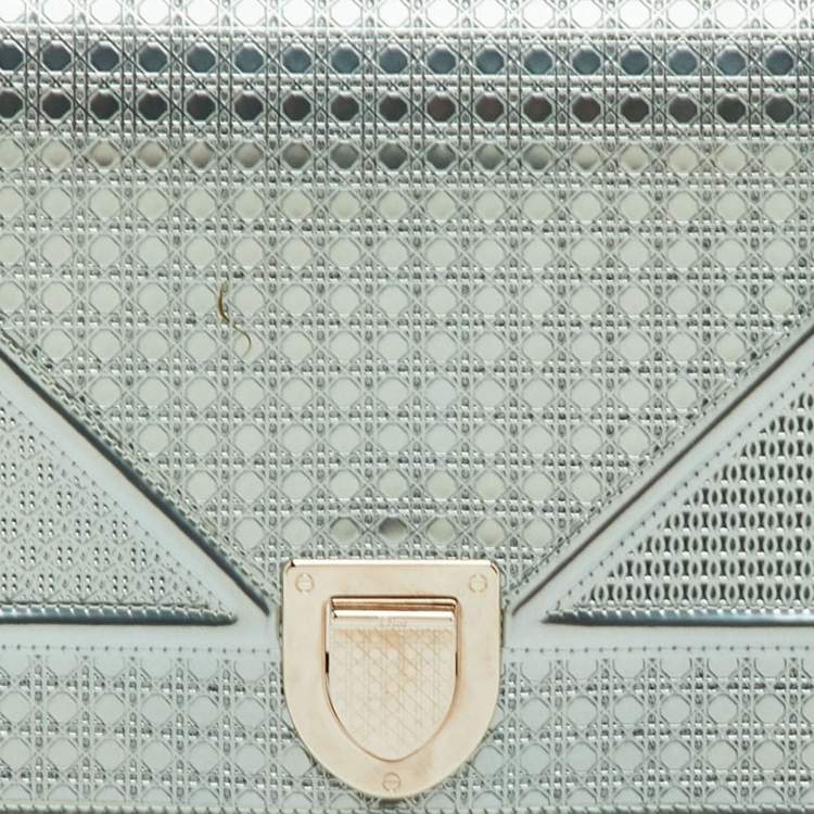 مملوكة مسبقًا Dior Diorama Metallic Blue Microcannage Patent Leather Shoulder Bag