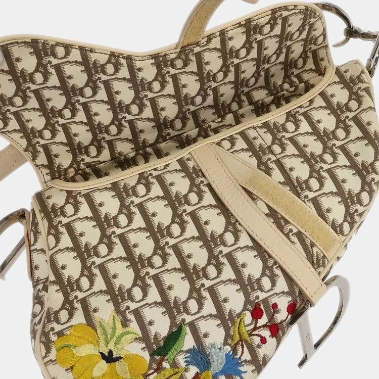 مملوكة مسبقًا Christian Dior Off-white Embroidered Trotter Saddle Handbag