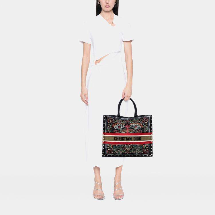 Pre Owned Dior Black Large Studded Embroidered Velvet Heart Lights Book Tote