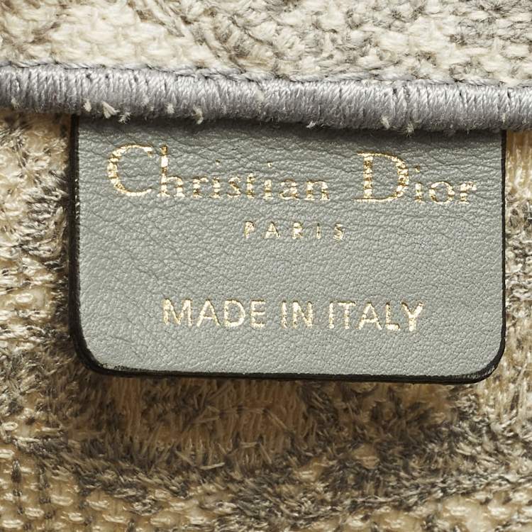 Pre Owned Dior Book Medium Grey/White Toile de Jouy Embroidered Canvas Tote