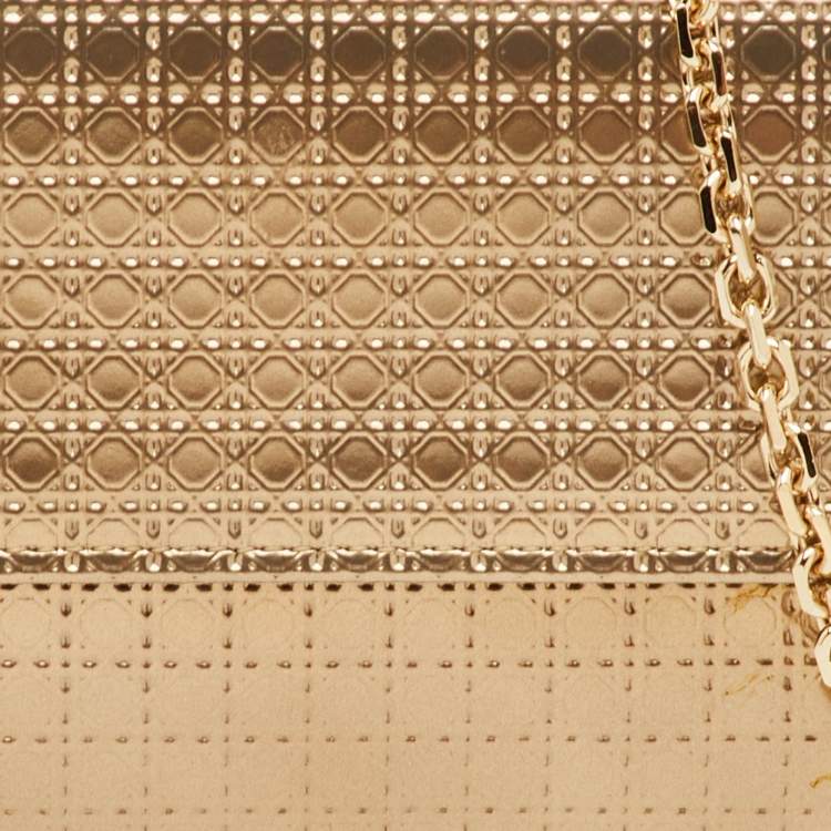 مملوكة مسبقًا Dior Lady Dior Croisiere Gold Microcannage Patent Leather Wallet On Chain