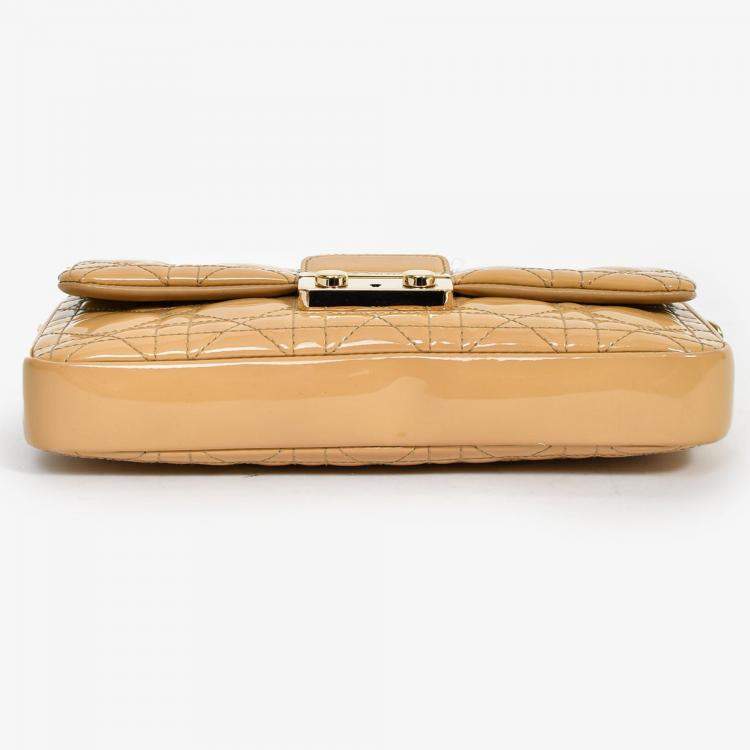 مملوكة مسبقًا Christian Dior 2013 Beige Patent Leather Cannage 'Miss Dior' Wallet on Chain