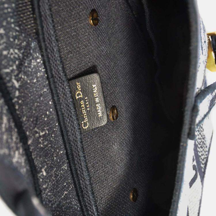 مملوكة مسبقًا Christian Dior 2020 Navy Blue/White Embroidered Jacquard Saddle Bag