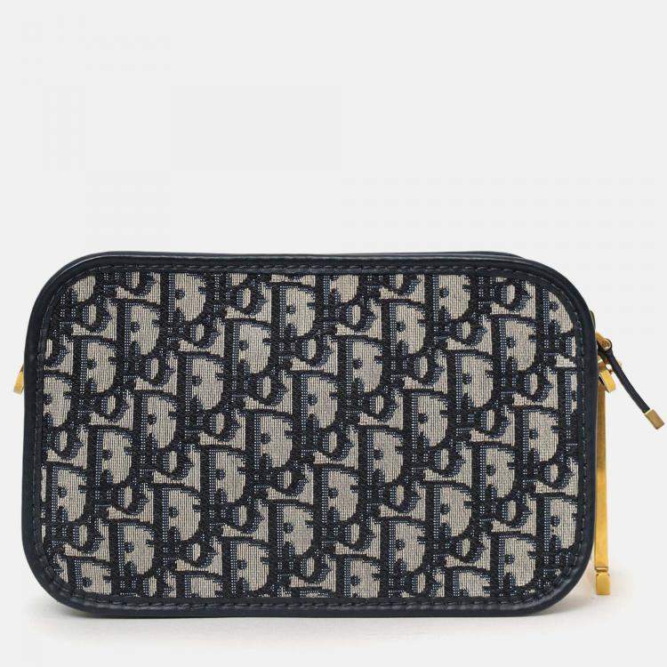 مملوكة مسبقًا Christian Dior 2019 Blue/Cream Oblique 'Diorquake' Clutch