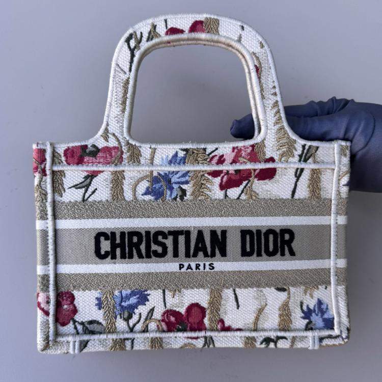 Pre Owned Dior Limited edition hibiscus embroidered mini tote