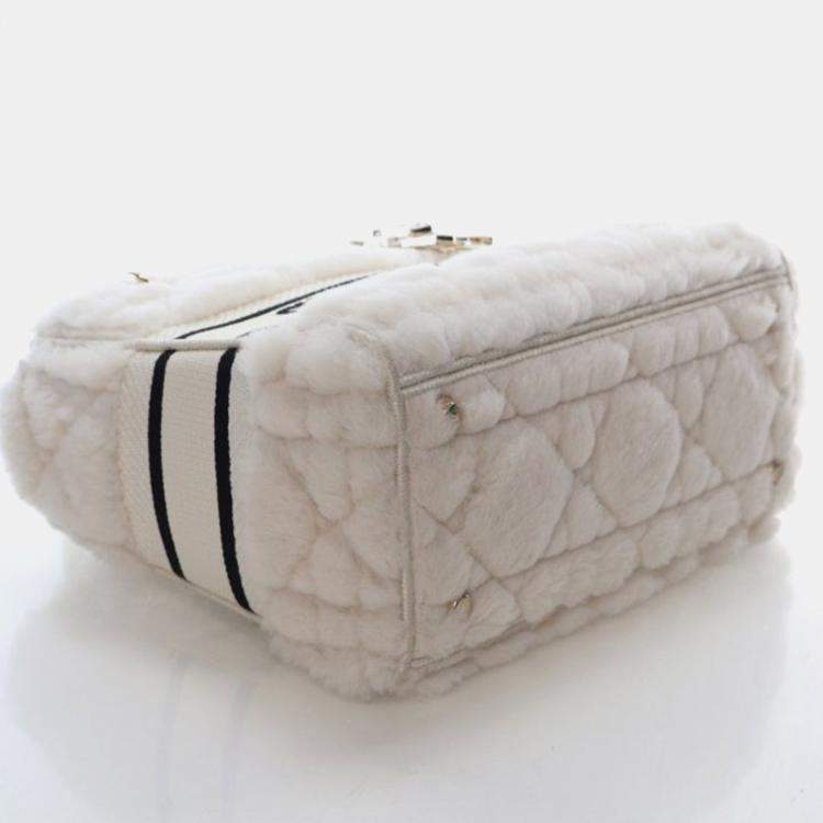 مملوكة مسبقًا Christian Dior Medium Shearling Lady D-Lite