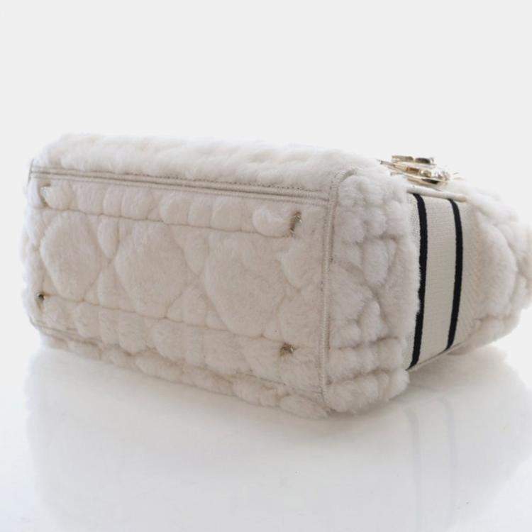 مملوكة مسبقًا Christian Dior Medium Shearling Lady D-Lite