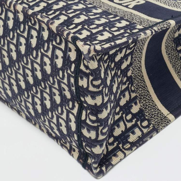 Pre Owned Dior Oblique Embroidered Book Medium Navy Blue Canvas Tote