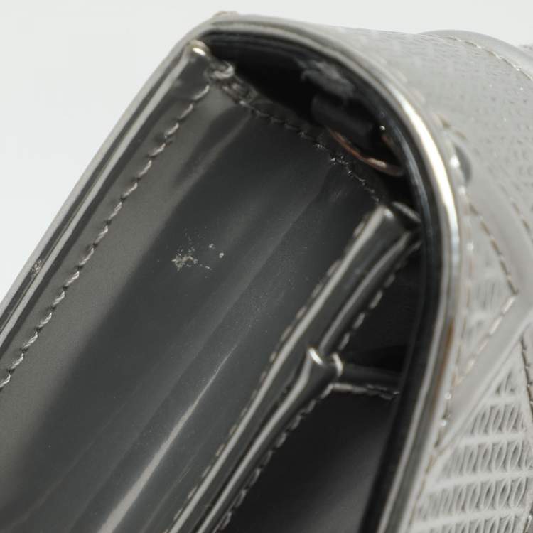 Pre Owned محفظة بسلسلة ديور ديوراما جلد براءات اختراع ميكرو كاناج أزرق معدني