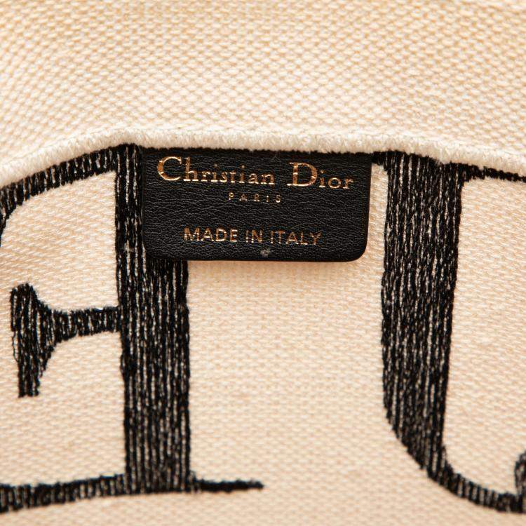 Pre Owned Dior White DiorAmour Large Embroidered Canvas Je T aime Book Tote