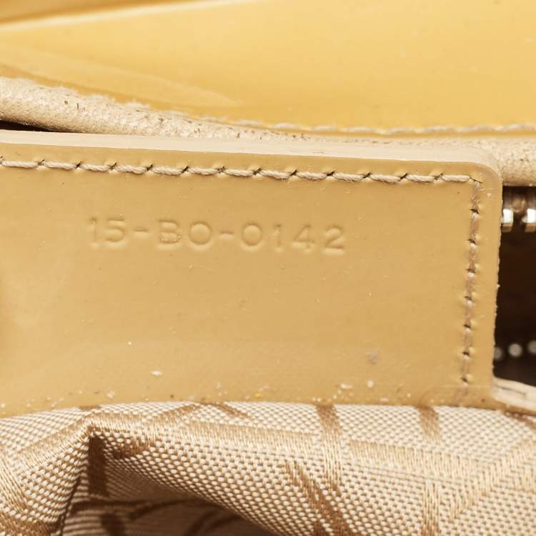 مملوكة مسبقًا حقيبة يد ديور ليدي ديور كبيرة جلد لامع كاناج كريمي