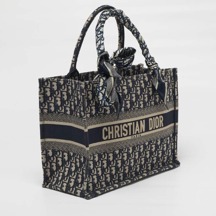 مملوكة مسبقًا حقيبة يد ديور قماش مطرزة أوبليك أزرق كحلي متوسطة