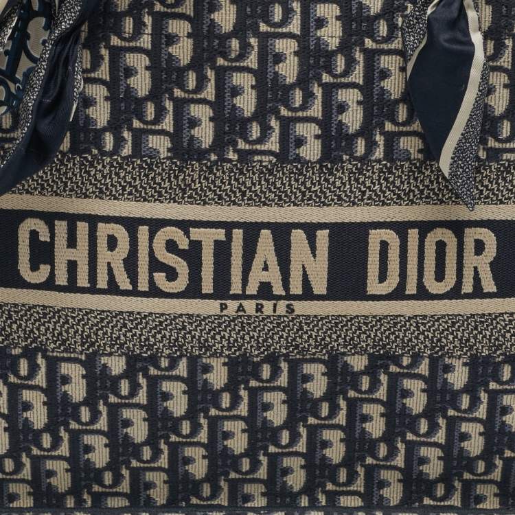 مملوكة مسبقًا حقيبة يد ديور قماش مطرزة أوبليك أزرق كحلي متوسطة