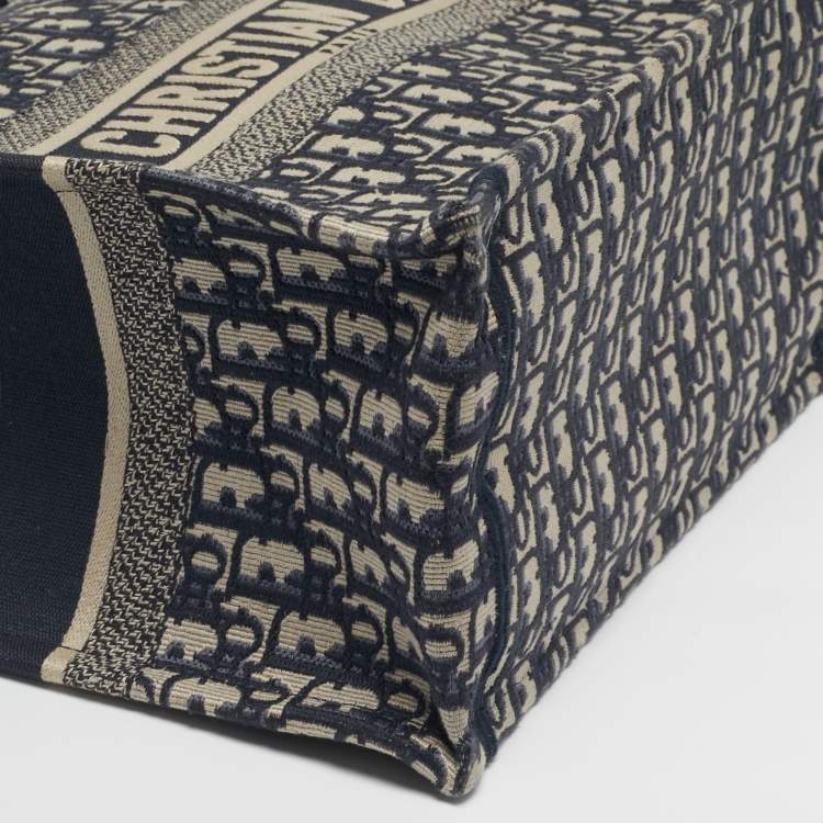 مملوكة مسبقًا حقيبة يد ديور قماش مطرزة أوبليك أزرق كحلي متوسطة