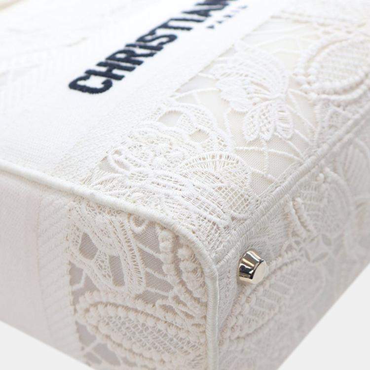 Pre Owned Dior White Medium Embroidered Lace 3D Macrame Lady D Lite