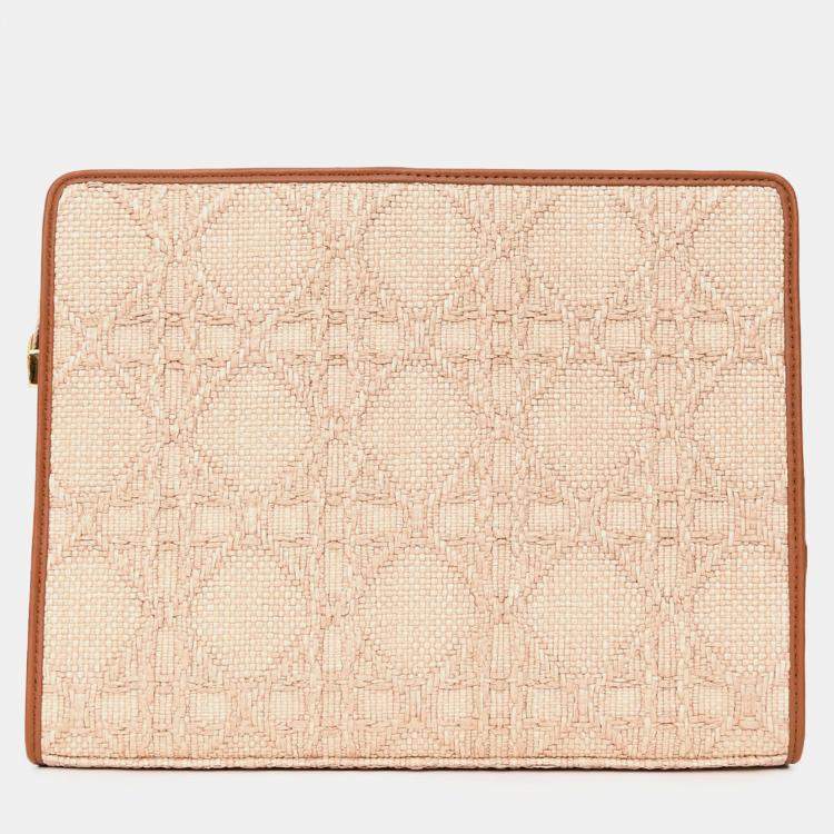 مملوكة مسبقًا Christian Dior Brown Straw Logo Clutch