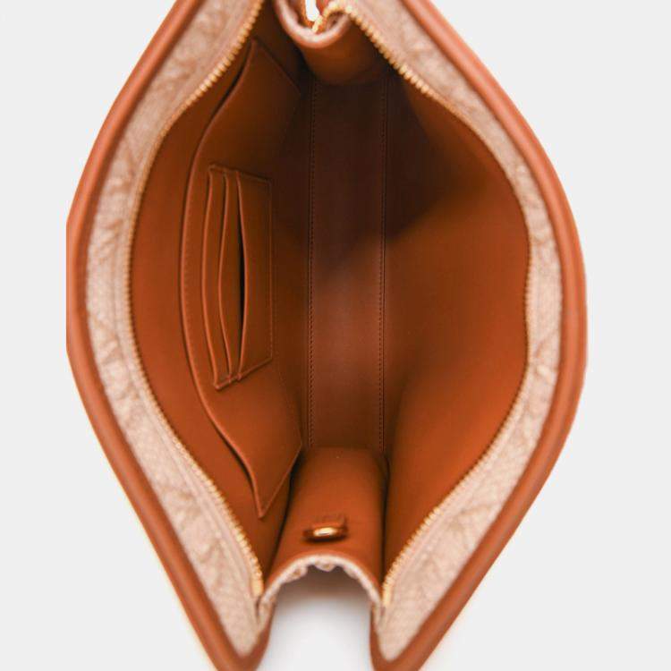 مملوكة مسبقًا Christian Dior Brown Straw Logo Clutch