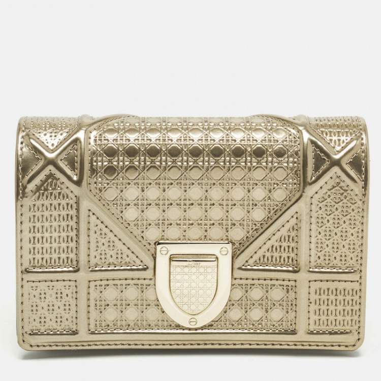Pre Owned Dior Diorama Baby Gold Microcannage Patent Leather Clutch