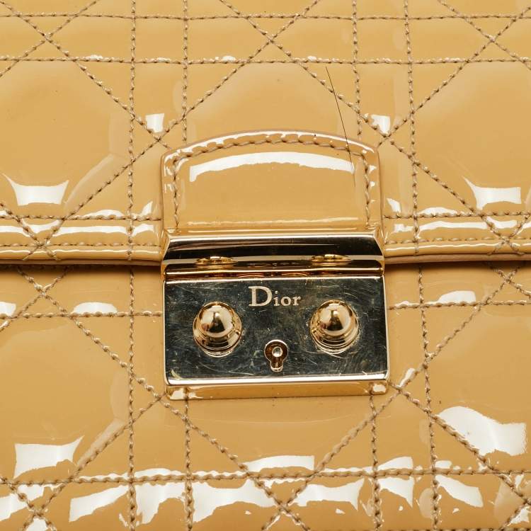 Pre Owned Dior Miss Dior Promenade Beige Cannage Patent Leather Chain Clutch