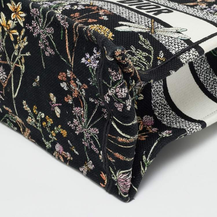 Pre Owned Dior Petites Fleurs Book Black/Multicolor Medium Embroidered Canvas Tote