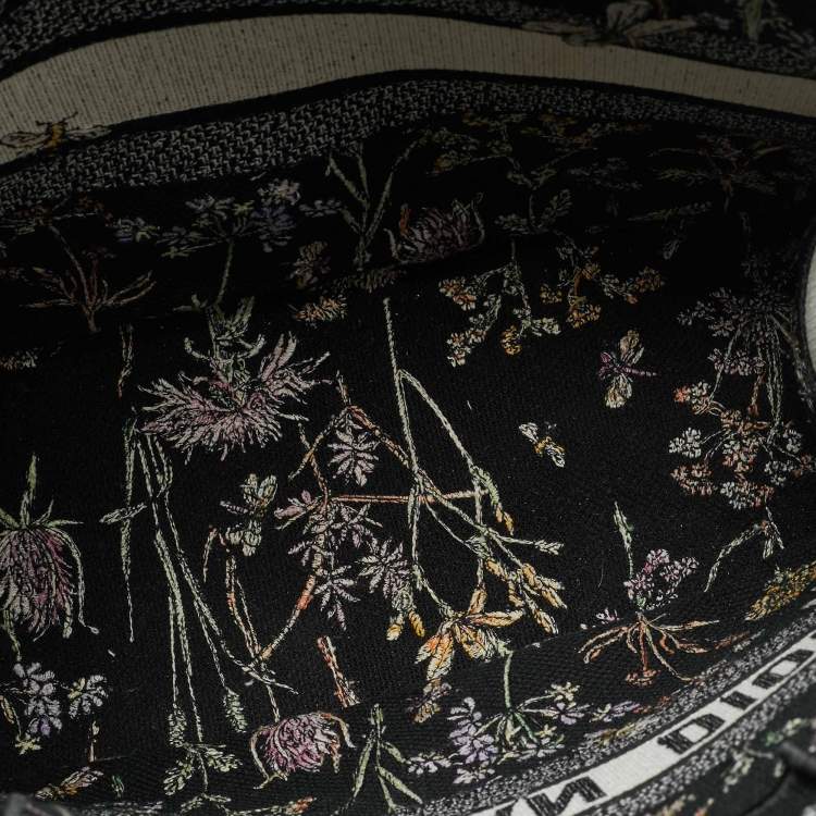 Pre Owned Dior Petites Fleurs Book Black/Multicolor Medium Embroidered Canvas Tote