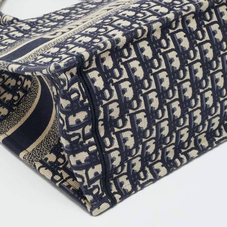 Pre Owned Dior Oblique Embroidered Book Medium Navy Blue Canvas Tote