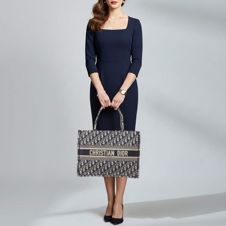 Pre Owned Dior Oblique Embroidered Book Medium Navy Blue Canvas Tote